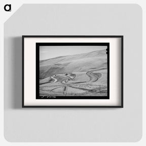 アートポスター-Highway Leading Down to the Gorge at the Columbia River, Klickitat County, Washington
 - ラッセル リー Poster.