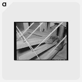 アートポストカード-Loom Weaver's Feet
 - ラッセル リー Postcard.
