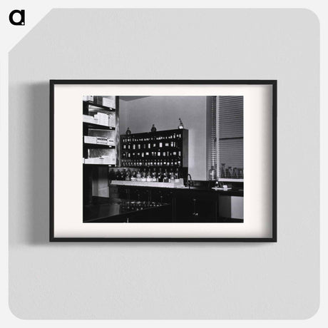 アートポスター-Pharmacy, U.S. Air Force Hospital, Travis Air Force Base, Fairfield, CA
 - 国立医学図書館 Poster.