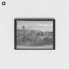アートメモ帳-Crossroads off the highway in cut-over area. Boundary County, Idaho. General caption 49. - ドロテア ラング Memo.