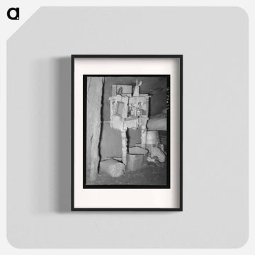 Improvised Medicine Cabinet in Tent Home
 - ラッセル リー Poster.