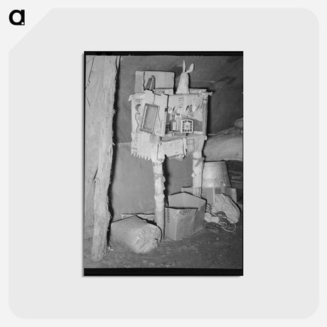 アートポストカード-Improvised Medicine Cabinet in Tent Home
 - ラッセル リー Postcard.
