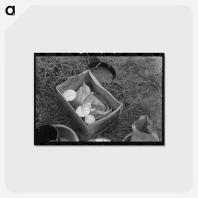 アートポストカード-Migrant Family's Victuals and Frying Pan
 - ラッセル リー Postcard.