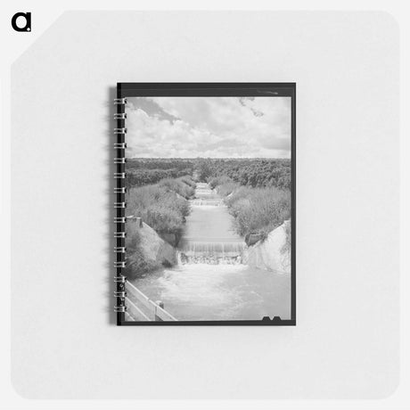 アートメモ帳-Lateral Irrigation Ditch in Orchard, Canyon County, Idaho
 - ラッセル リー Memo.