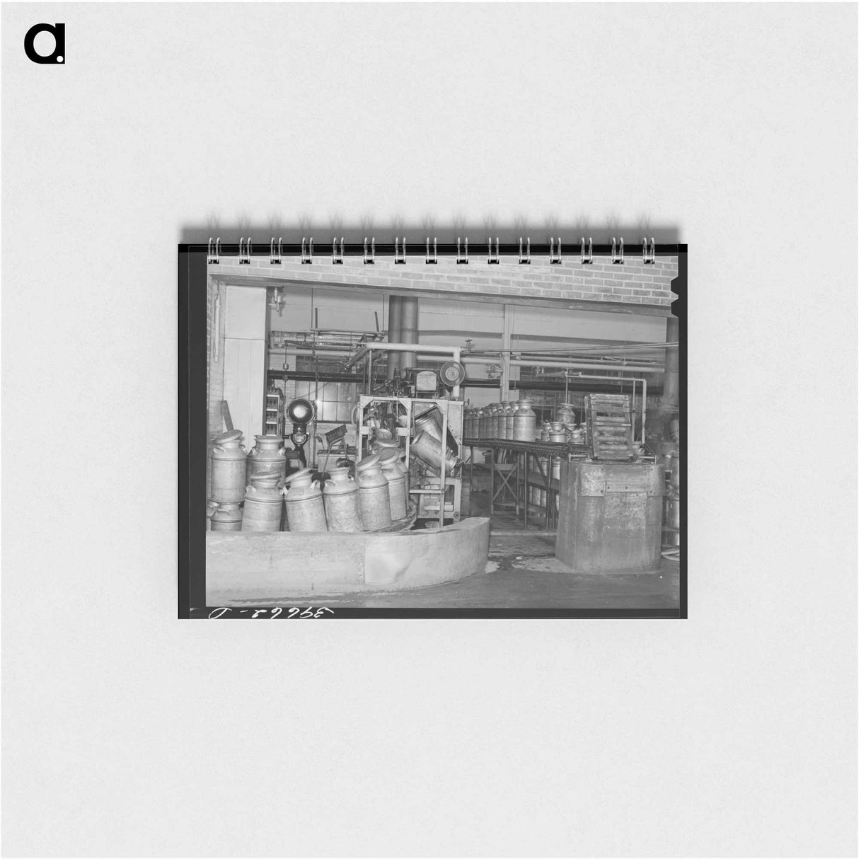 アートメモ帳-Sterilizing Milk Cans at the Dairymen's Cooperative Creamery
 - ラッセル リー Memo.