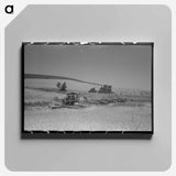 アートパネル-Combine Harvesting Wheat Field
 - ラッセル リー Canvas.