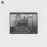 アートメモ帳-Piano on Platform in Auditorium, New Iberia, Louisiana
 - ラッセル リー Memo.
