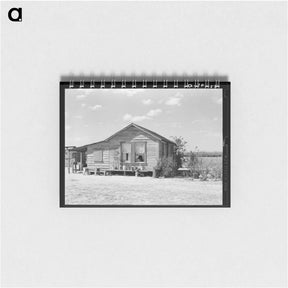 アートメモ帳-Bench of Potted Plants at Side of Home
 - ラッセル リー Memo.