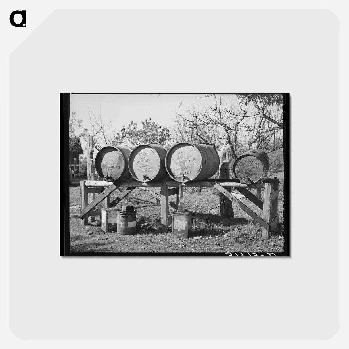 アートポストカード-Fuel Barrels on Perry Warner's Farm
 - ラッセル リー Postcard.