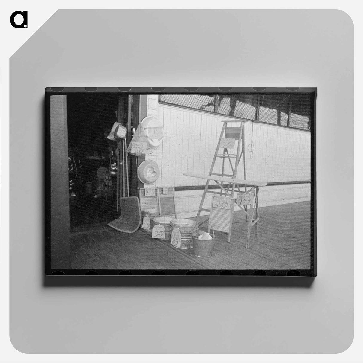 アートパネル-Articles in Front of General Store, Garyville, Louisiana
 - ラッセル リー Canvas.