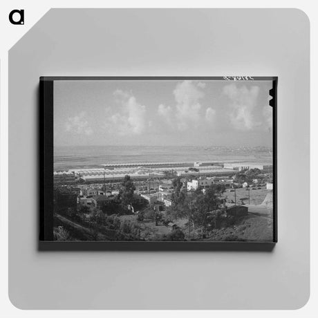 アートパネル-Automobiles near Airplane Factories
 - ラッセル リー Canvas.