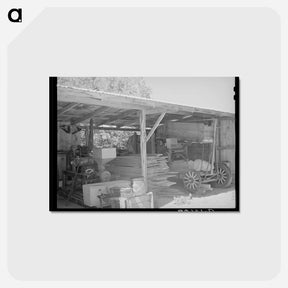 アートポストカード-Toolshed on Farm of George Hutton
 - ラッセル リー Postcard.