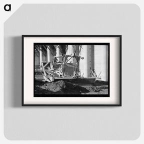 アートポスター-Bulldozer at Work at Shasta Dam
 - ラッセル リー Poster.
