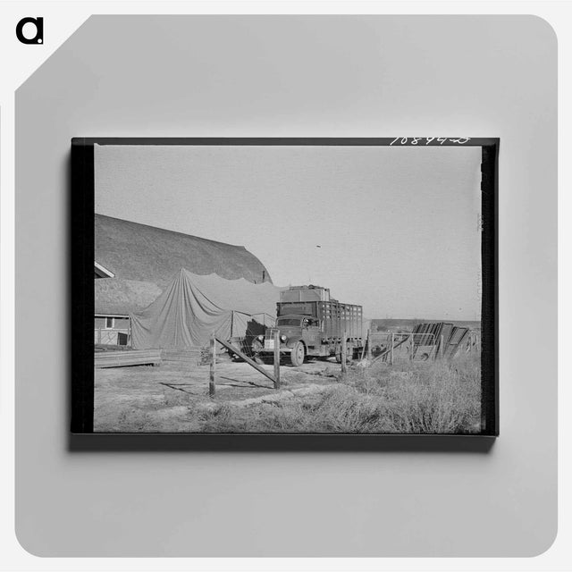 アートパネル-Equipment Arrival at Caldwell FSA Camp
 - ラッセル リー Canvas.