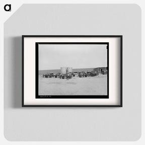 アートポスター-Tractors and Gasoline Tanks on Farm Near Ralls, Texas
 - ラッセル リー Poster.