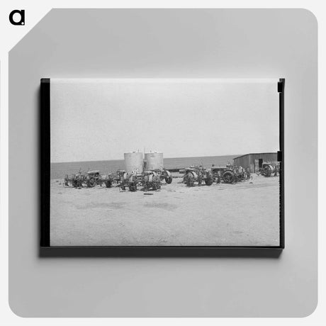 アートパネル-Tractors and Gasoline Tanks on Farm Near Ralls, Texas
 - ラッセル リー Canvas.