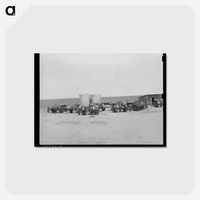 アートポストカード-Tractors and Gasoline Tanks on Farm Near Ralls, Texas
 - ラッセル リー Postcard.