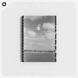 アートメモ帳-Water Tower at Migrant Camp, Sinton, Texas
 - ラッセル リー Memo.