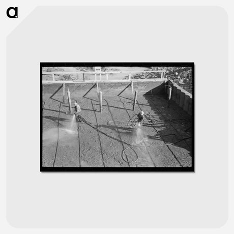 アートポストカード-Wetting Down Freshly-Poured Concrete, Shasta Dam, Shasta County, California
 - ラッセル リー Postcard.