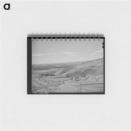 アートメモ帳-Highway Leading Down to the Gorge at the Columbia River
 - ラッセル リー Memo.