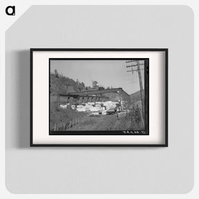 アートポスター-Stone Quarry along U.S. No. 7 near Arlington, Vermont
 - ラッセル リー Poster.