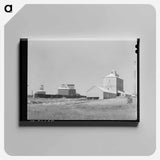 アートパネル-Wheat Elevators, Sack Warehouse, and Railroad Cars, Craigmont, Idaho
 - ラッセル リー Canvas.