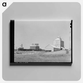 アートパネル-Wheat Elevators, Sack Warehouse, and Railroad Cars, Craigmont, Idaho
 - ラッセル リー Canvas.