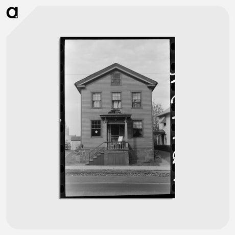 アートポストカード-House with Articles on Roof of Porch During Fall House Cleaning, Meriden, Connecticut
 - ラッセル リー Postcard.