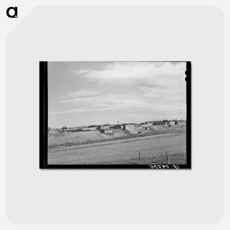 アートポストカード-Looking across the fields to Questa, New Mexico
 - ラッセル リー Postcard.