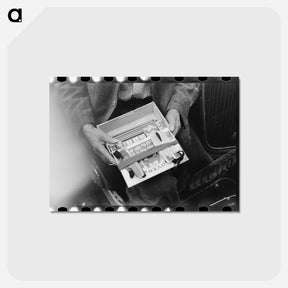 アートポストカード-Street Vendor's Goods
 - ラッセル リー Postcard.