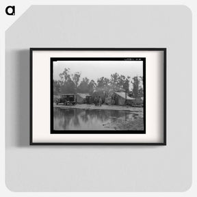 アートポスター-Migrant pea pickers camp in the rain. California. - ドロテア ラング Poster.