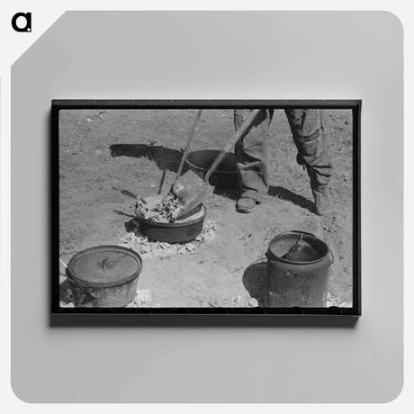 アートパネル-Placing Coals on Lid of Dutch Oven Near Marfa, Texas
 - ラッセル リー Canvas.