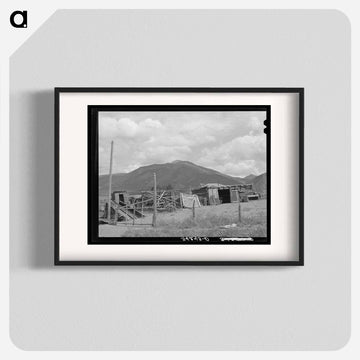 Barnyard of Spanish-American Farmer near Questa, New Mexico
 - ラッセル リー Poster.