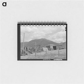 アートメモ帳-Barnyard of Spanish-American Farmer near Questa, New Mexico
 - ラッセル リー Memo.