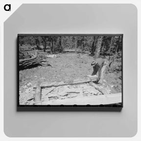 アートパネル-Putting Log into Place Before Hewing into Tie, Pie Town, New Mexico
 - ラッセル リー Canvas.