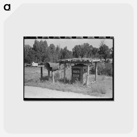 アートポストカード-Mail Boxes and Parcel Room Along Highway 160, San Juan County, Utah
 - ラッセル リー Postcard.