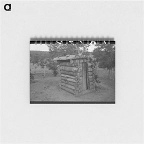 アートメモ帳-Log Privy on Homesteader's Farm, Pie Town, New Mexico
 - ラッセル リー Memo.
