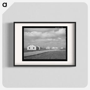 アートポスター-Houses for Permanent Agricultural Workers at Migratory Labor Camp
 - ラッセル リー Poster.