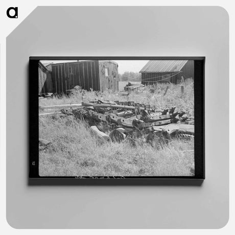 アートパネル-Sled Runners, Abandoned Lumber Camp, Gemmel, Minnesota
 - ラッセル リー Canvas.