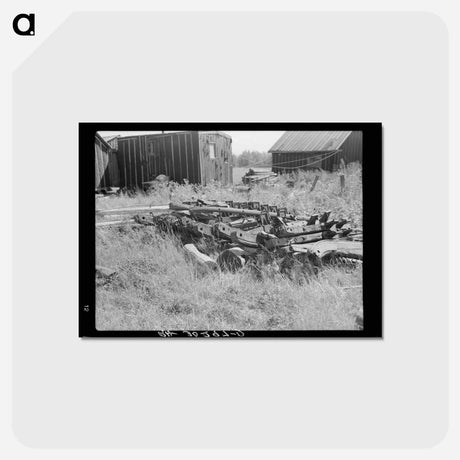 アートポストカード-Sled Runners, Abandoned Lumber Camp, Gemmel, Minnesota
 - ラッセル リー Postcard.