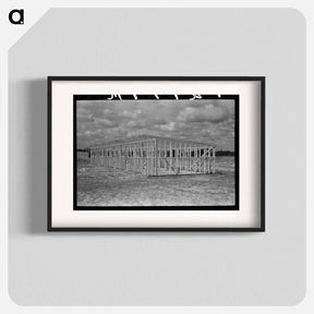 アートポスター-Framework Erection, Migrant Camp, Sinton, Texas
 - ラッセル リー Poster.