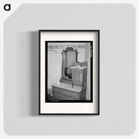 アートポスター-Dresser in Home of Jim Hardin
 - ラッセル リー Poster.