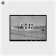 アートポストカード-Men Working on Roof, Jersey Homesteads
 - ラッセル リー Postcard.