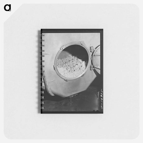 アートメモ帳-Butter in Churn at the Dairymen's Cooperative Creamery, Caldwell, Canyon County, Idaho
 - ラッセル リー Memo.