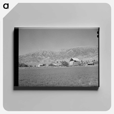 アートパネル-Hay Barn at Foot of Wasatch Mountains
 - ラッセル リー Canvas.