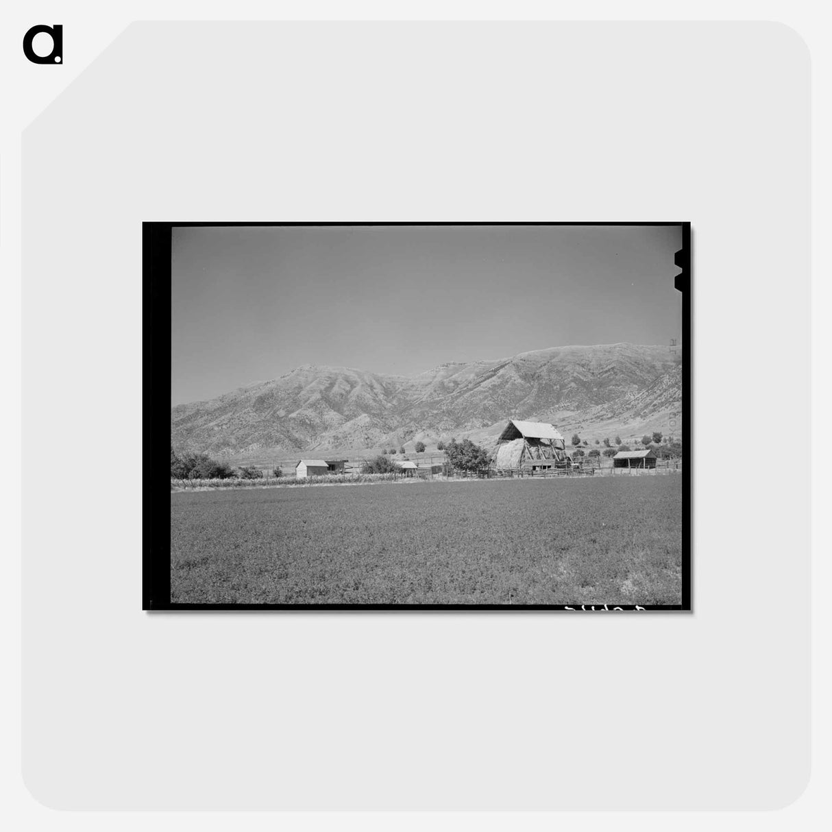 アートポストカード-Hay Barn at Foot of Wasatch Mountains
 - ラッセル リー Postcard.