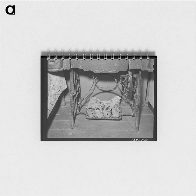アートメモ帳-Children's Shoes, Dead Ox Flat, Oregon
 - ラッセル リー Memo.