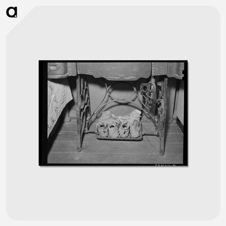 アートポストカード-Children's Shoes, Dead Ox Flat, Oregon
 - ラッセル リー Postcard.