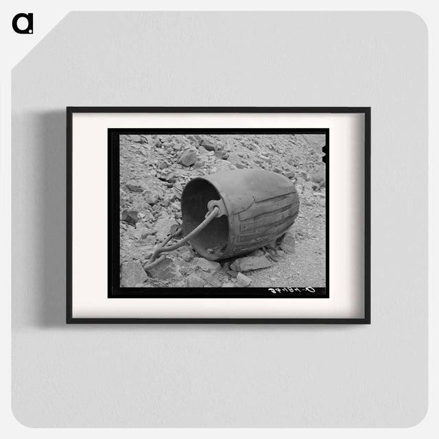 アートポスター-Gold Ore Bucket at Abandoned Mine, Pinos Altos, New Mexico
 - ラッセル リー Poster.