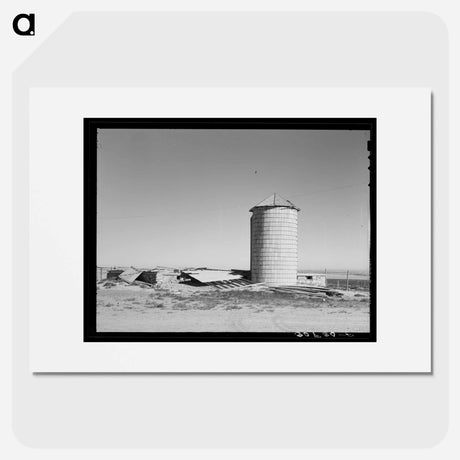 アートポスター-Silo and Barn Remains near Williston, North Dakota
 - ラッセル リー Poster.